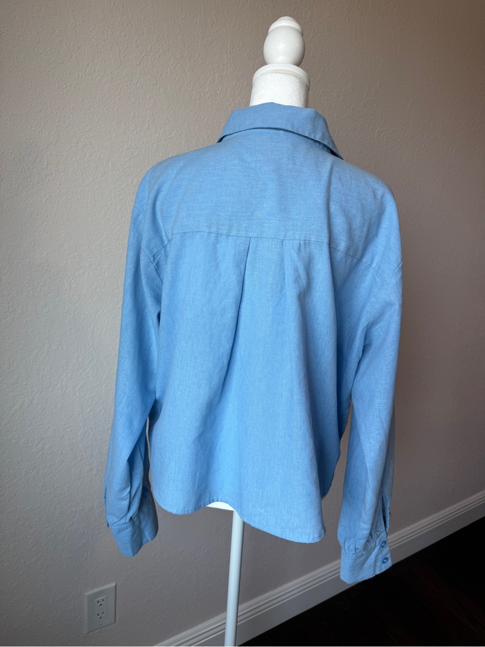 NWT Velvet Heart 100% Linen Blue Button Down Shirt Size L - Picture 4 of 9